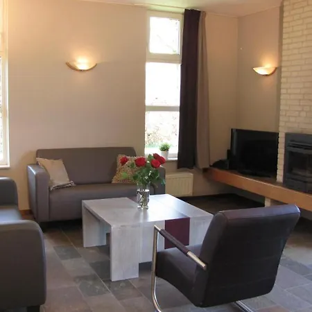 Oeverwoning 4p リゾート Oostrum