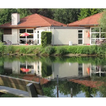 Oeverwoning 4p リゾート Oostrum